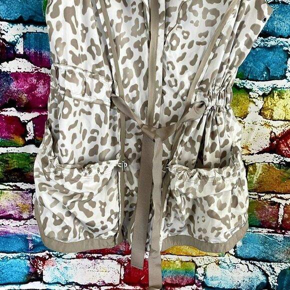 Sleeveless Animal Print Reversible Hooded Outdoor Vest Jacket Small - Picture 7 of 11